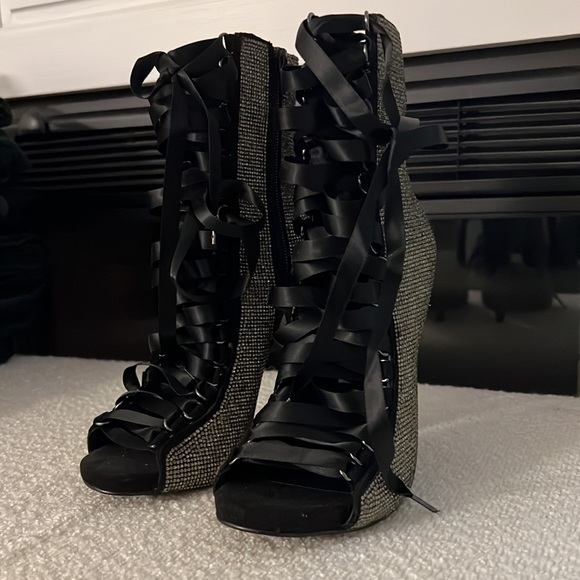 STUNNING Steve Madden open toe sparkle boots heeled - Picture 3 of 5